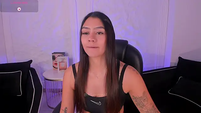 Snapshot of AllyJensen chatting on 07-16-26, 10:43 AllyJensen online show from 07-16-26, 10:43