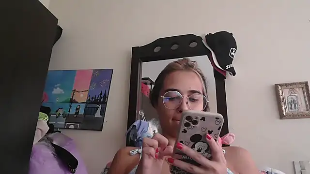 trianabell online show from 04-02-26, 04:15