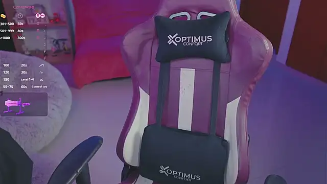 Snapshot of sensualkattt chatting on 02-24-26, 01:03 sensualkattt online show from 02-24-26, 01:03