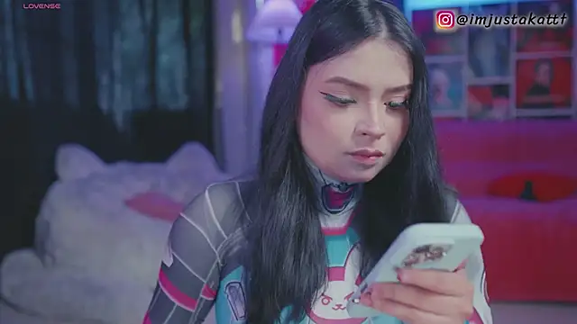 Snapshot of sensualkattt chatting on 03-15-26, 03:07 sensualkattt online show from 03-15-26, 03:07