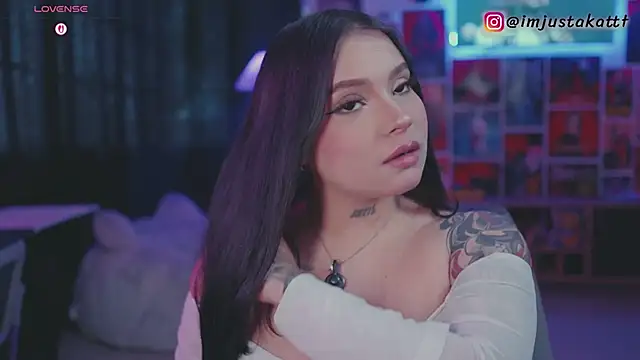 sensualkattt online show from 04-23-26, 08:22