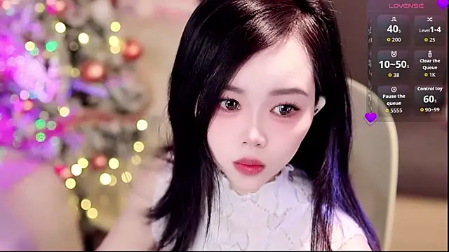 Snapshot of lilies-sweet chatting on 01-15-26, 10:42 lilies-sweet online show from 01-15-26, 10:42