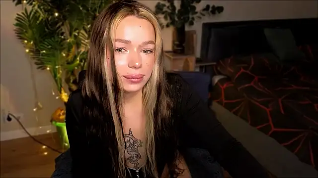 Lily Yin online show from 02-10-25, 06:20