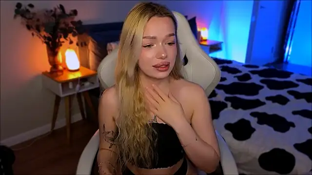 Lily Yin online show from 07-05-26, 05:47