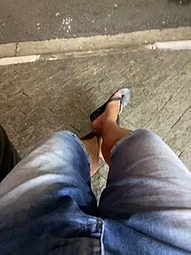 Snapshot of baruel-10 chatting on 02-22-25, 12:16 baruel-10 online show from 02-22-25, 12:16