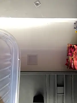 Snapshot of baruel-10 chatting on 12-21-25, 12:34 baruel-10 online show from 12-21-25, 12:34