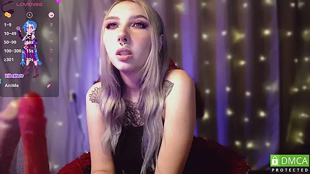 Snapshot of JustMeowGirl chatting on 12-02-24, 08:30 JustMeowGirl online show from 12-02-24, 08:30