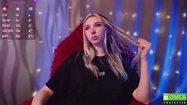 Snapshot of JustMeowGirl chatting on 01-29-25, 08:40 JustMeowGirl online show from 01-29-25, 08:40