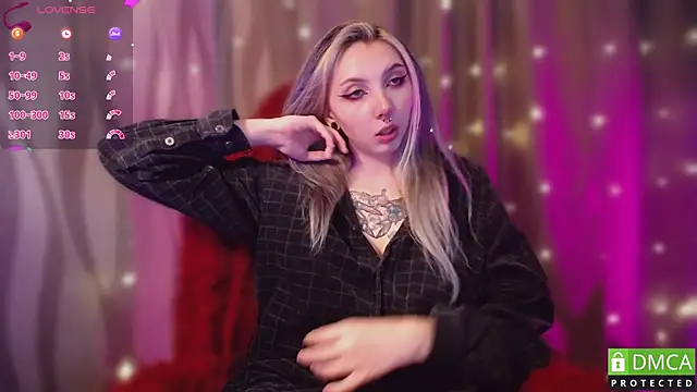 Snapshot of JustMeowGirl chatting on 02-01-25, 06:54 JustMeowGirl online show from 02-01-25, 06:54