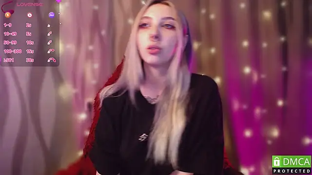 Snapshot of JustMeowGirl chatting on 02-11-25, 04:11 JustMeowGirl online show from 02-11-25, 04:11