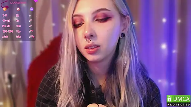 Snapshot of JustMeowGirl chatting on 02-25-25, 06:25 JustMeowGirl online show from 02-25-25, 06:25