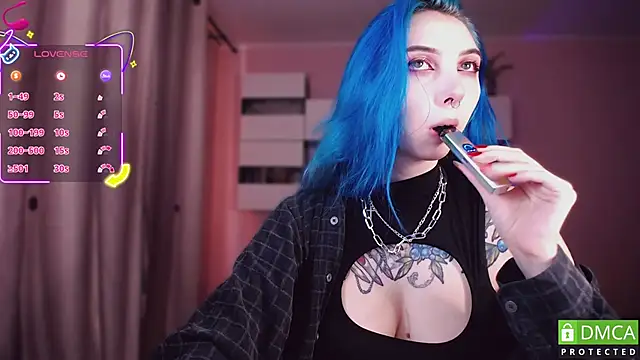 Snapshot of JustMeowGirl chatting on 09-27-25, 04:28 JustMeowGirl online show from 09-27-25, 04:28