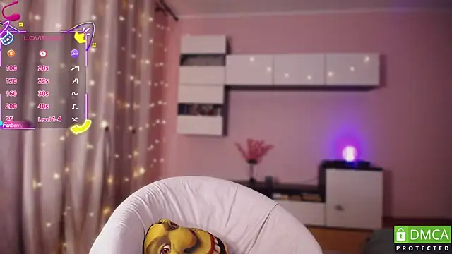 Snapshot of JustMeowGirl chatting on 10-08-25, 03:59 JustMeowGirl online show from 10-08-25, 03:59