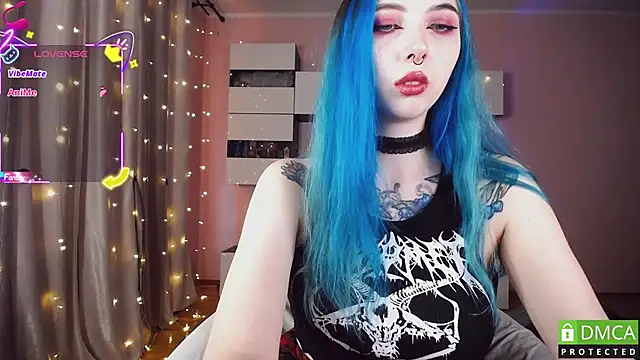 Snapshot of JustMeowGirl chatting on 10-10-25, 04:11 JustMeowGirl online show from 10-10-25, 04:11