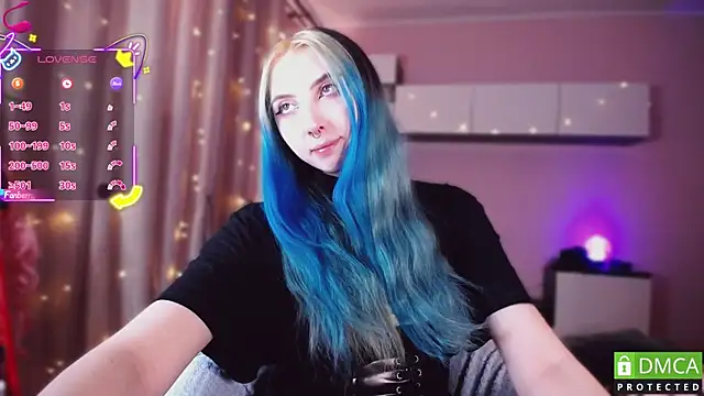 Snapshot of JustMeowGirl chatting on 10-25-25, 04:53 JustMeowGirl online show from 10-25-25, 04:53