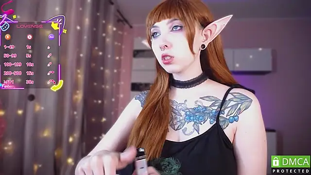 Snapshot of JustMeowGirl chatting on 10-27-25, 05:00 JustMeowGirl online show from 10-27-25, 05:00