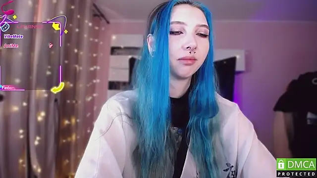 Snapshot of JustMeowGirl chatting on 11-24-25, 04:45 JustMeowGirl online show from 11-24-25, 04:45