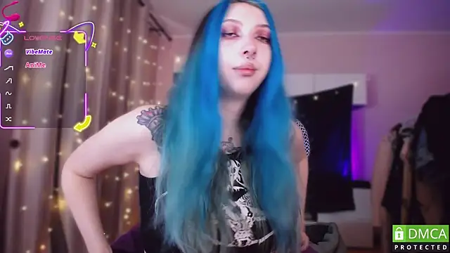 Snapshot of JustMeowGirl chatting on 11-26-25, 04:35 JustMeowGirl online show from 11-26-25, 04:35