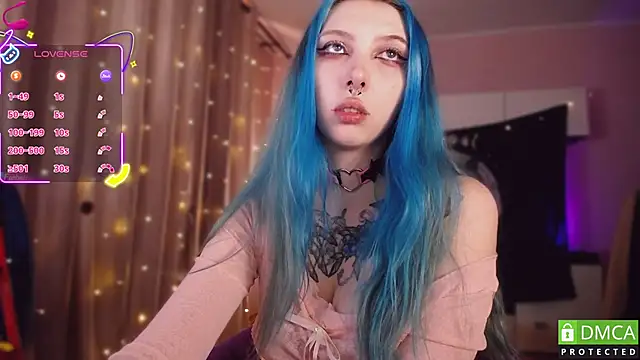 Snapshot of JustMeowGirl chatting on 11-30-25, 05:22 JustMeowGirl online show from 11-30-25, 05:22