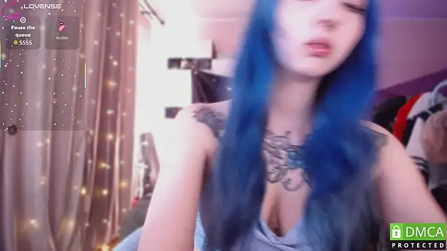 Snapshot of JustMeowGirl chatting on 01-11-26, 05:12 JustMeowGirl online show from 01-11-26, 05:12