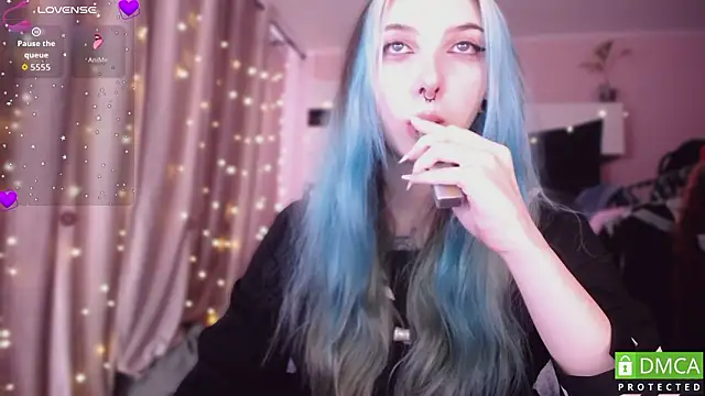 Snapshot of JustMeowGirl chatting on 03-13-26, 05:47 JustMeowGirl online show from 03-13-26, 05:47