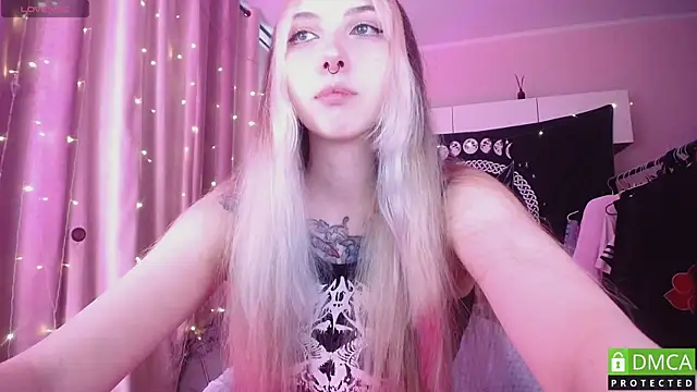 Snapshot of JustMeowGirl chatting on 06-24-26, 05:06 JustMeowGirl online show from 06-24-26, 05:06