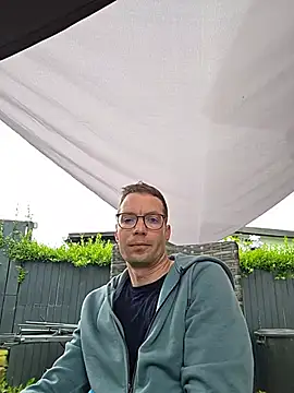 Schnubby1 online show from 05-31-26, 07:48