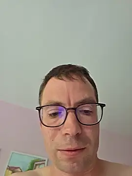 Schnubby1 online show from 06-20-26, 08:17