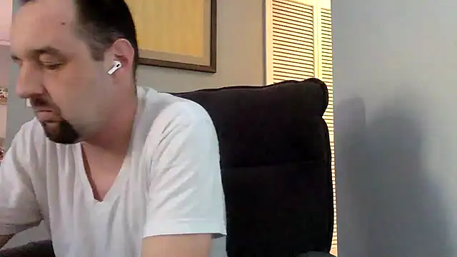 Kink Master Daddy online show from 04-01-26, 12:00