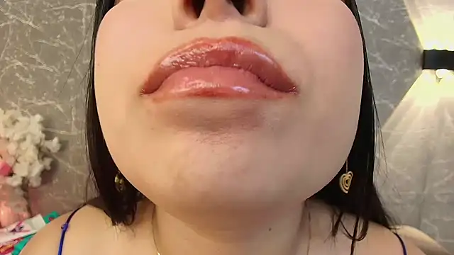 Snapshot of mia_roux13 chatting on 01-31-25, 01:54 mia roux13 online show from 01-31-25, 01:54