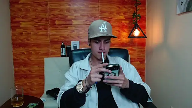 Bastiaan 28 online show from 01-13-25, 03:45