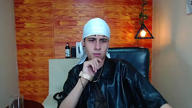 Bastiaan 28 online show from 01-14-25, 02:19