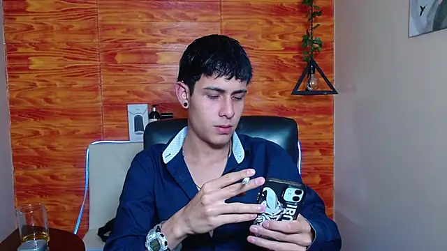 Bastiaan 28 online show from 01-19-25, 04:22