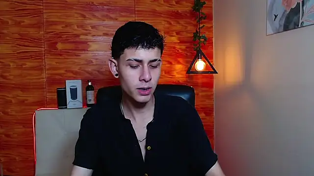 Bastiaan 28 online show from 01-24-25, 03:54