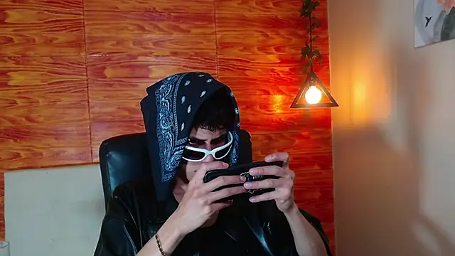 Bastiaan 28 online show from 02-17-25, 06:20