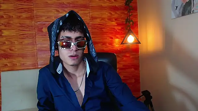 Bastiaan 28 online show from 02-18-25, 03:53