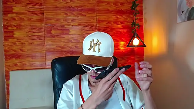 Bastiaan 28 online show from 02-20-25, 08:50