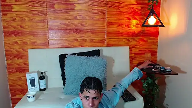 Bastiaan 28 online show from 03-09-25, 08:40