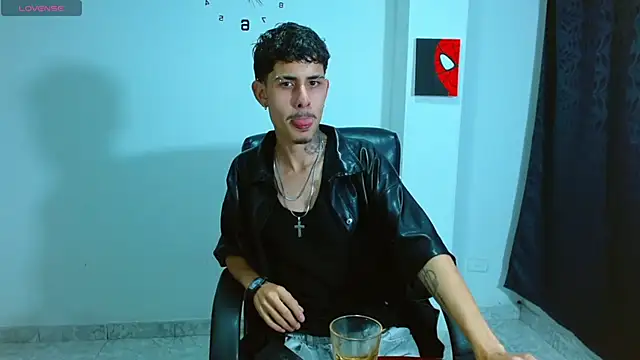 Bastiaan 28 online show from 09-12-25, 03:17