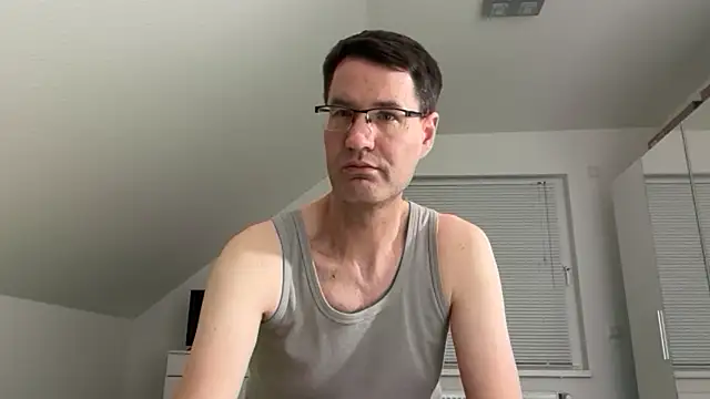 zxzx cam1 online show from 02-06-26, 10:57