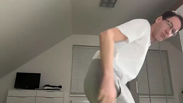 zxzx cam1 online show from 02-13-26, 04:36