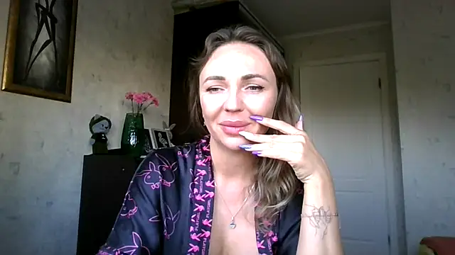 AngelinaLove28 online show from 09-15-25, 06:46