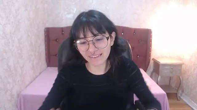 Snapshot of charlottemoonxz chatting on 02-11-25, 05:18 charlottemoonxz online show from 02-11-25, 05:18