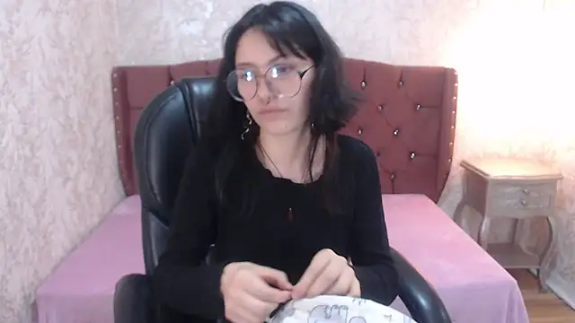 Snapshot of charlottemoonxz chatting on 03-06-25, 05:33 charlottemoonxz online show from 03-06-25, 05:33