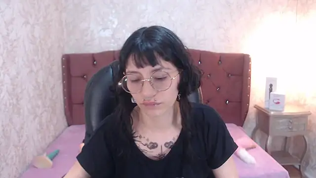 Snapshot of charlottemoonxz chatting on 03-13-25, 11:59 charlottemoonxz online show from 03-13-25, 11:59