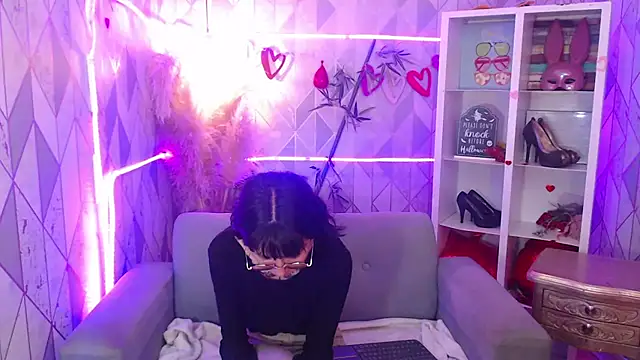 Snapshot of charlottemoonxz chatting on 11-13-25, 07:46 charlottemoonxz online show from 11-13-25, 07:46