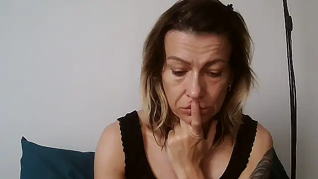 anechka1 online show from 04-26-26, 11:30