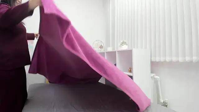 Snapshot of Pretty_anniee chatting on 10-27-25, 01:31 Pretty anniee online show from 10-27-25, 01:31