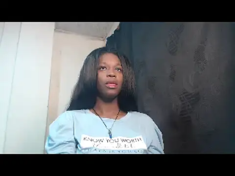 CarolinneMoor online show from 12-10-24, 01:43