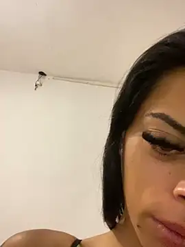 Snapshot of canderodrig777 chatting on 01-11-25, 01:32 canderodrig777 online show from 01-11-25, 01:32